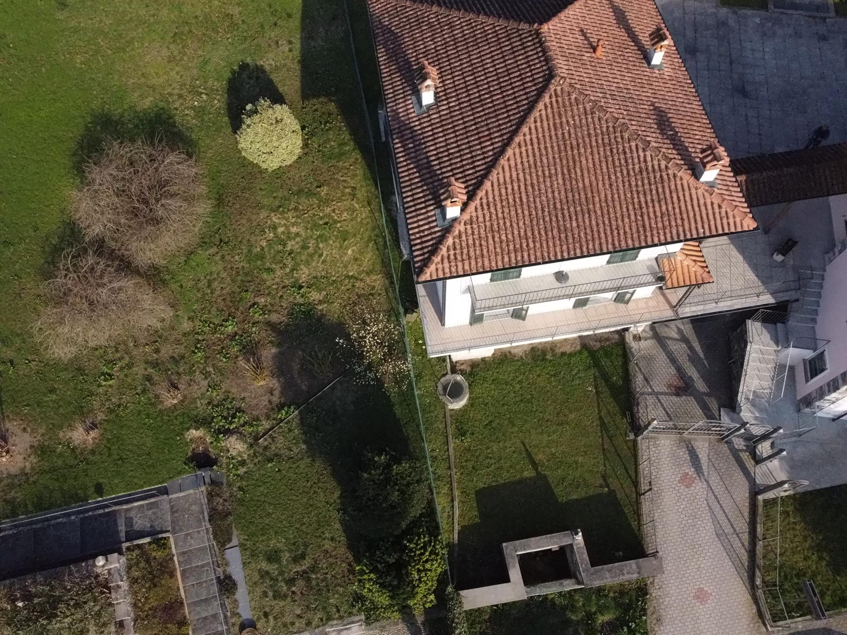 2 -  Orta San Giulio Elegante Appartamento con Giardino e Vista Lago Orta San Giulio